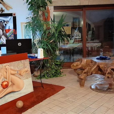 Casa D' Artista B&B 오지에리 외부 사진