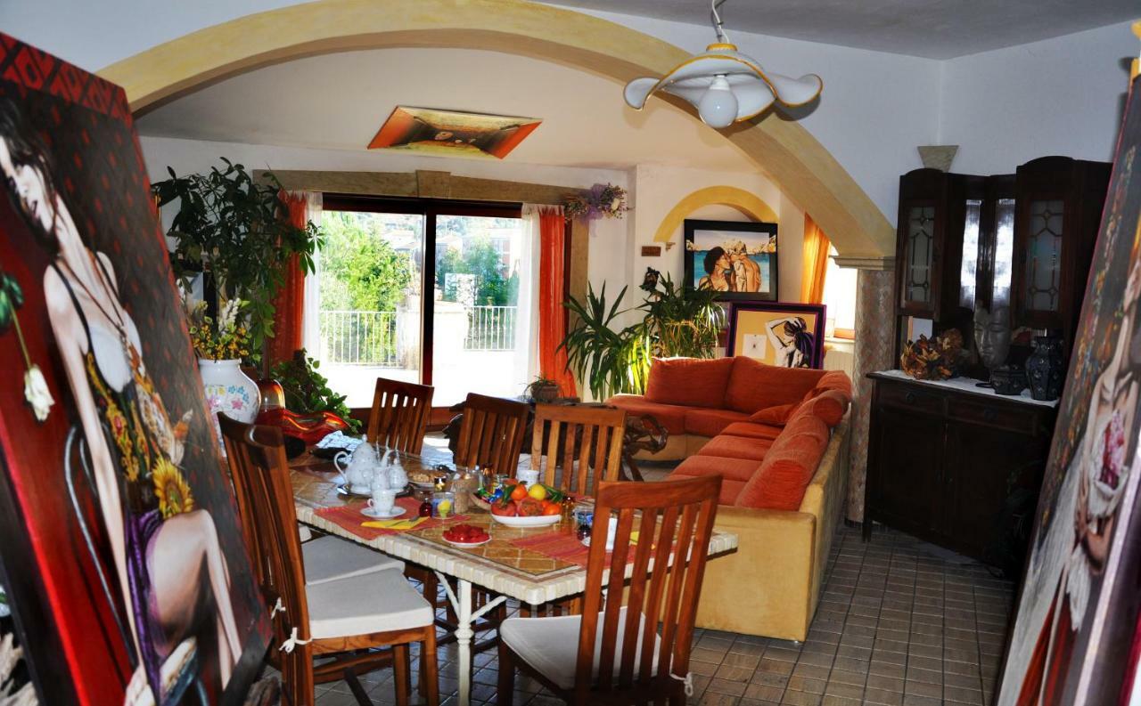 Casa D' Artista B&B 오지에리 외부 사진