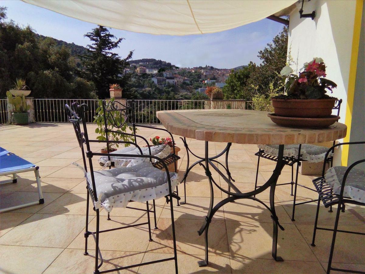 Casa D' Artista B&B 오지에리 외부 사진